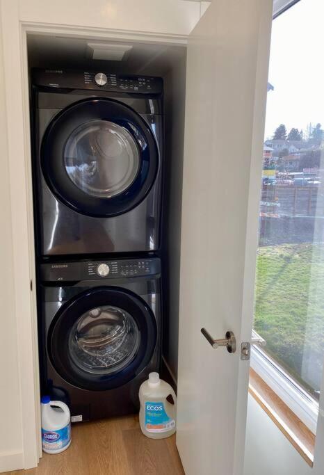 Modern Two Story Townhouse Near Light Rail Apartment Seattle Luaran gambar