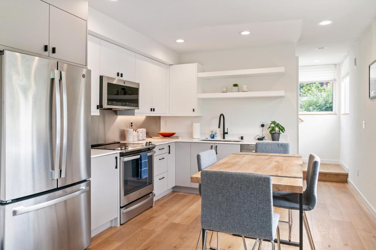 Modern Two Story Townhouse Near Light Rail Apartment Seattle Luaran gambar