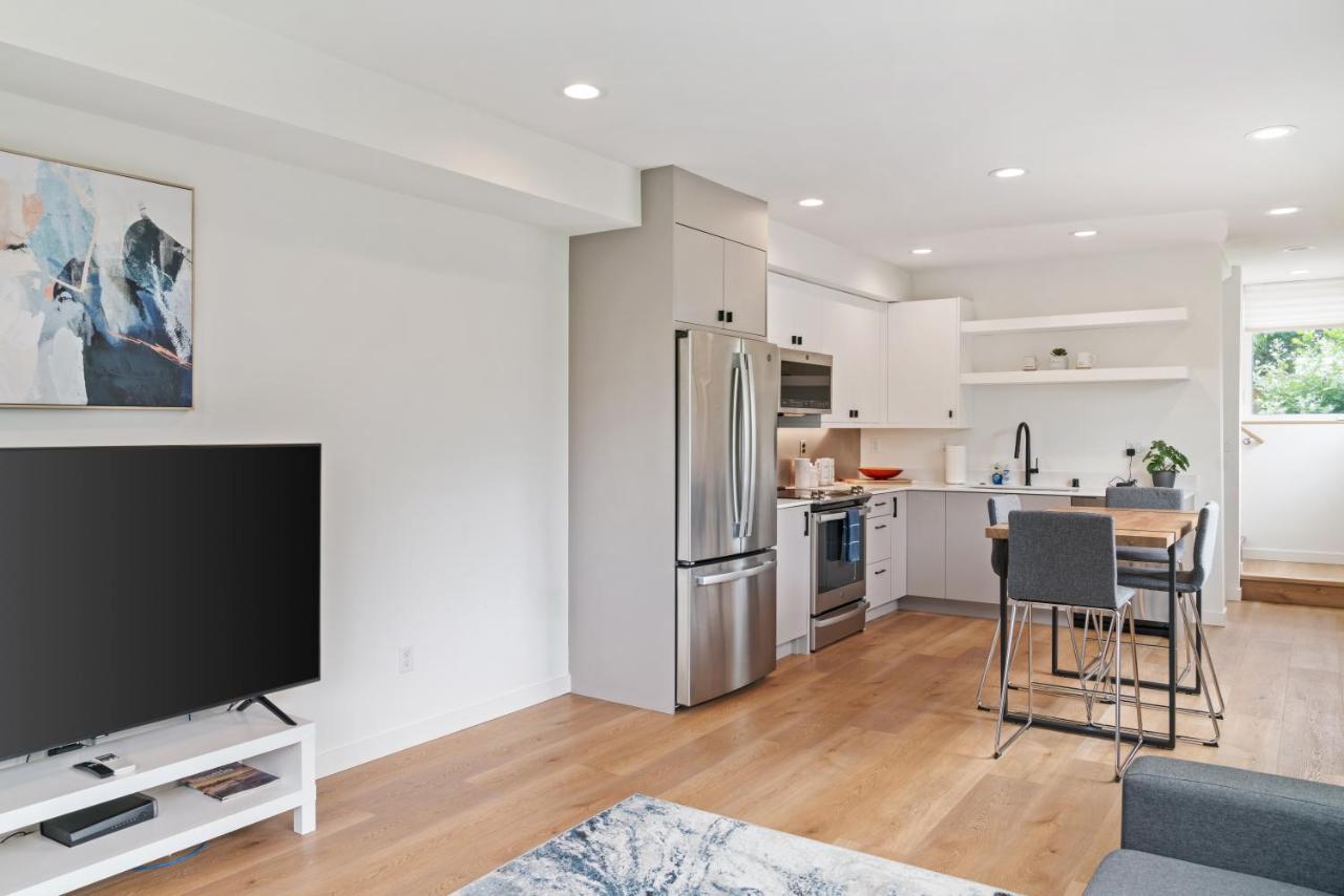 Modern Two Story Townhouse Near Light Rail Apartment Seattle Luaran gambar